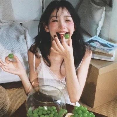 军舰春光